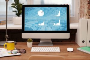 24-Zoll-Monitor im Büro