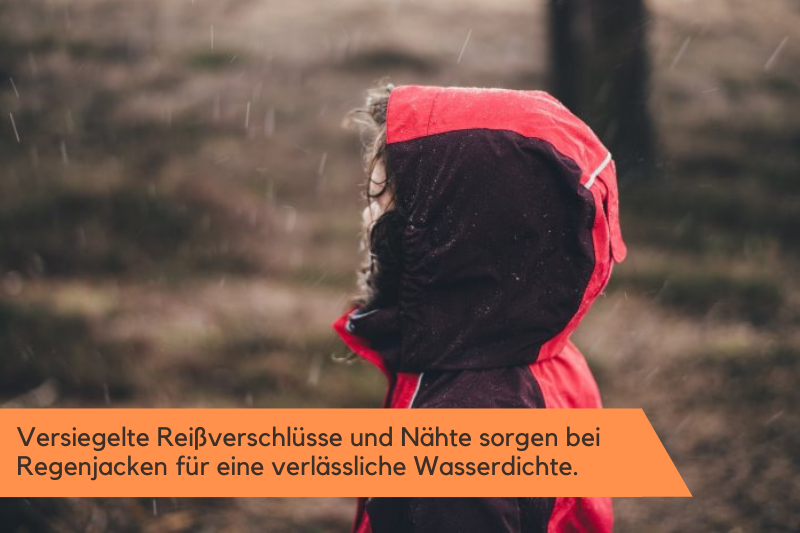 Wasserdichte Regenjacke mit versiegelten Naehten und Reissverschlüssen Wasserdichte Regenjacke im Test