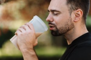 Veganes Proteinpulver als Proteinshake