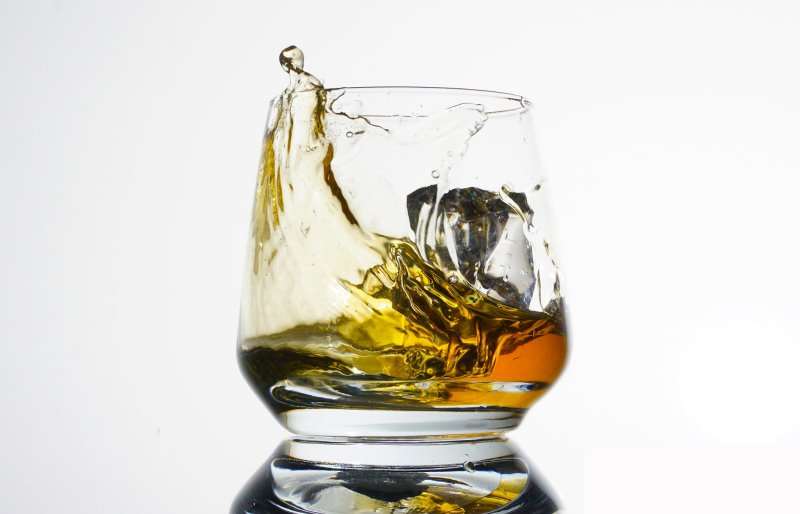 die klassisch goldene Farbe von Whiskey