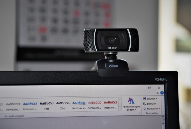 Webcam auf einem PC-Monitor