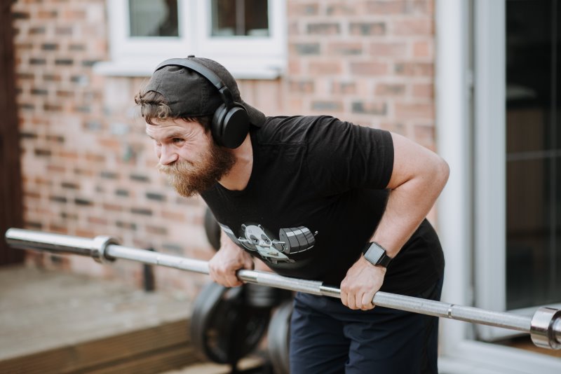Sportkopfhörer im Test - Over-Ear-Kopfhörer Over-Ear-Sportkopfhörer für den Kraftsport