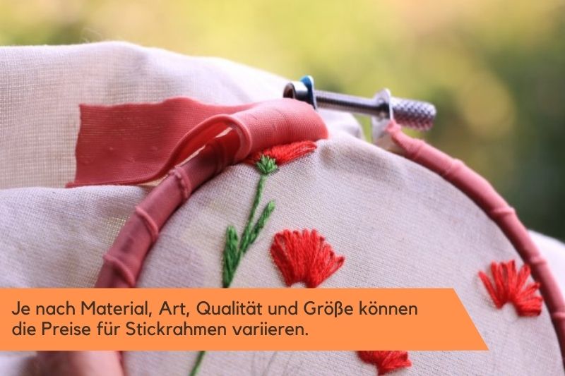 Verzierter Stickrahmen mit Blumenstickerei