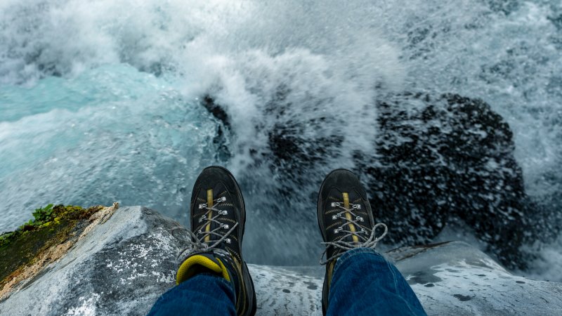 Leichte Wanderschuhe sind wasserabweisend